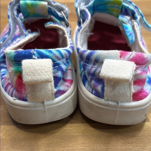 Blowfish Blue and Red Sneakers with Velcro Strap and Colorful Design - Picture 3 of 7